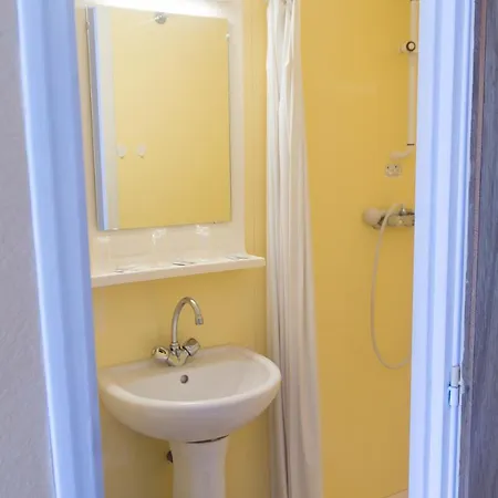 Restaurant Le Parisien 卢德